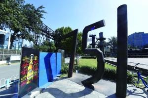 煤氣生產設備變身大牌發(fā)布場地 751老工廠轉型文創(chuàng)園的創(chuàng)新之路