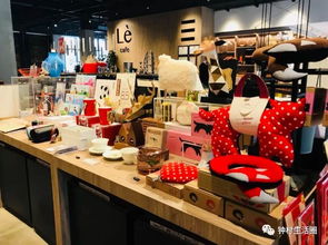 長隆站旁邊號稱廣州最文藝的三楽文創(chuàng)書屋,不僅有大人兒童讀物,還有親子閱覽區(qū)和手工坊